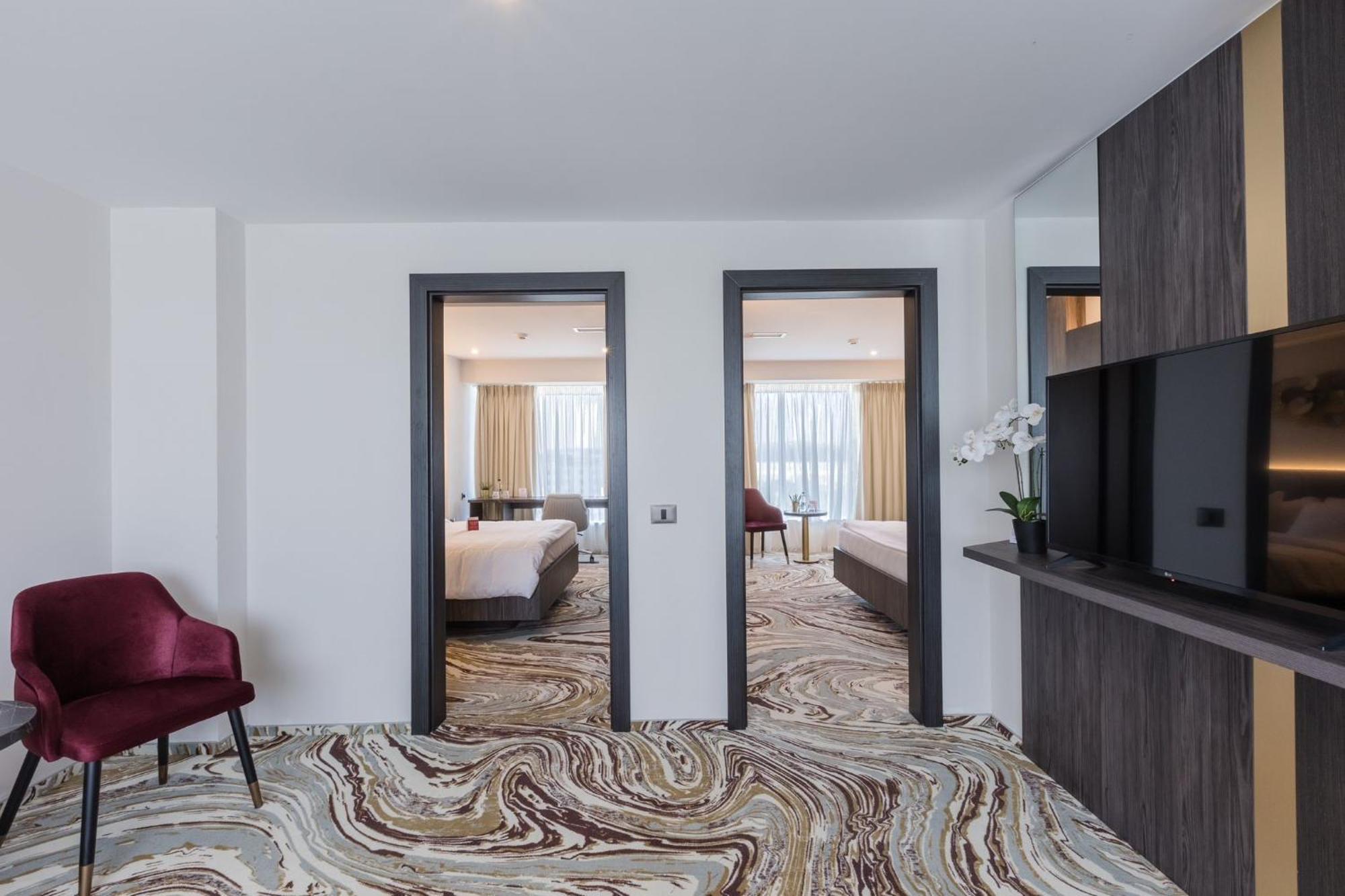 Ramada By Wyndham Bucharest Airport Hotel