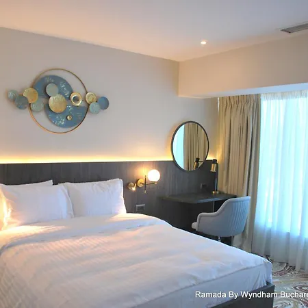 Ramada By Wyndham Bucharest Otopeni Airport Extérieur photo