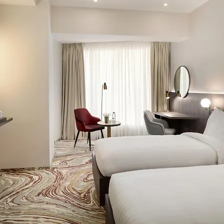 Ramada By Wyndham Bucharest Otopeni Airport Extérieur photo