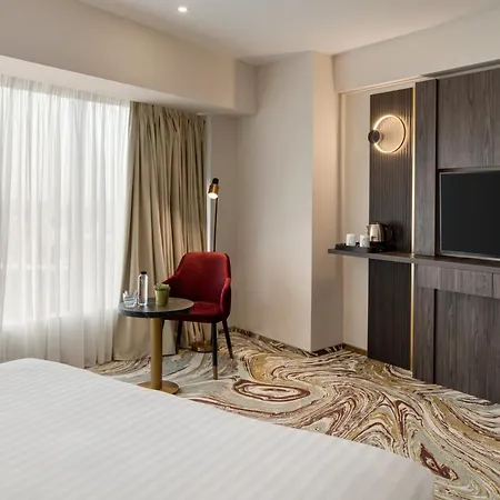 Ramada By Wyndham Bucharest Otopeni Airport Extérieur photo