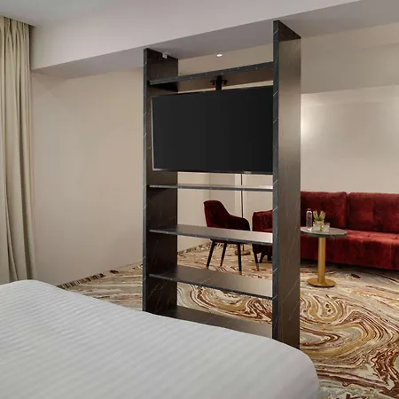 Ramada By Wyndham Bucharest Otopeni Airport Extérieur photo
