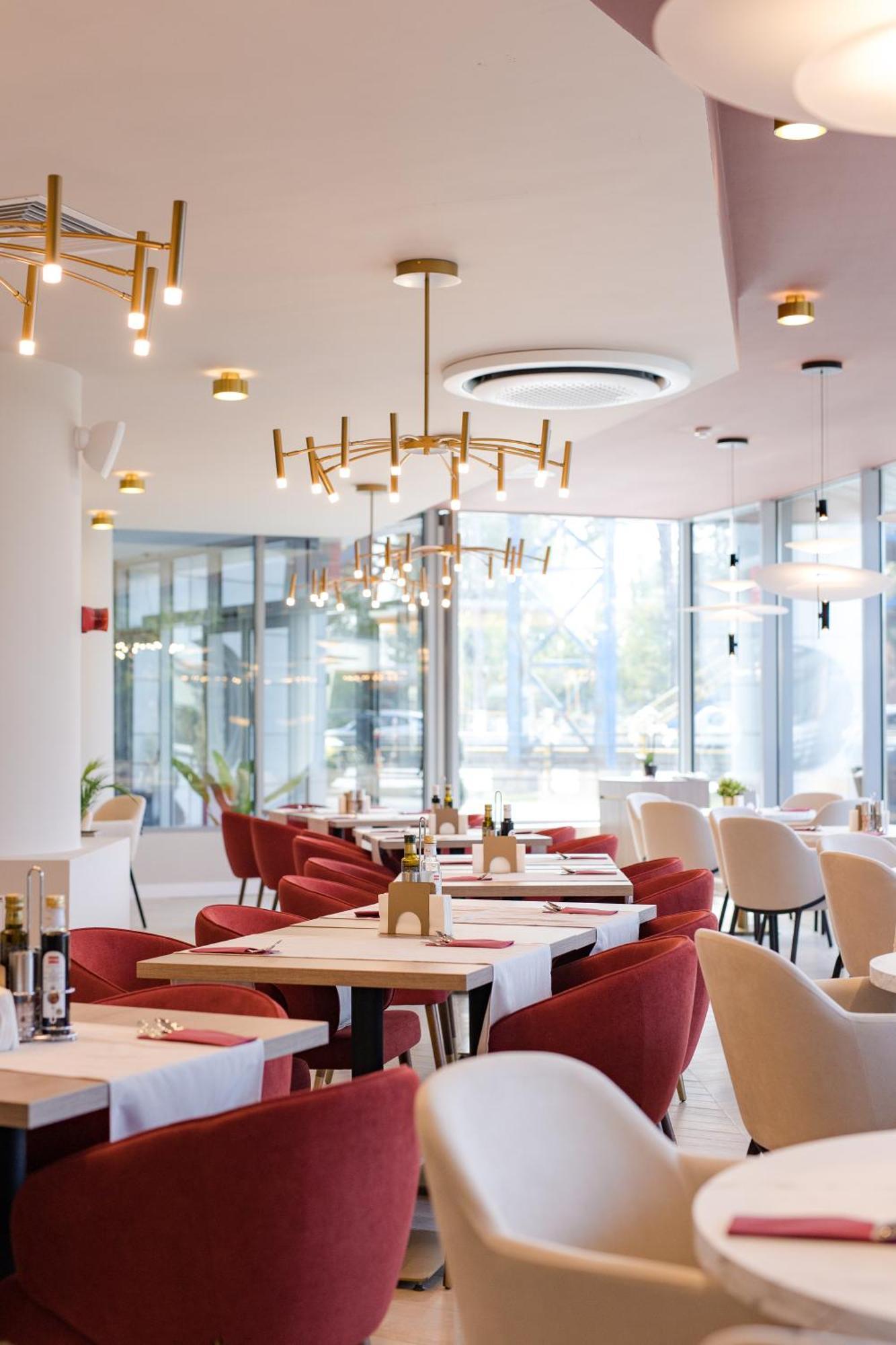 Hotel Ramada By Wyndham Bucharest Airport