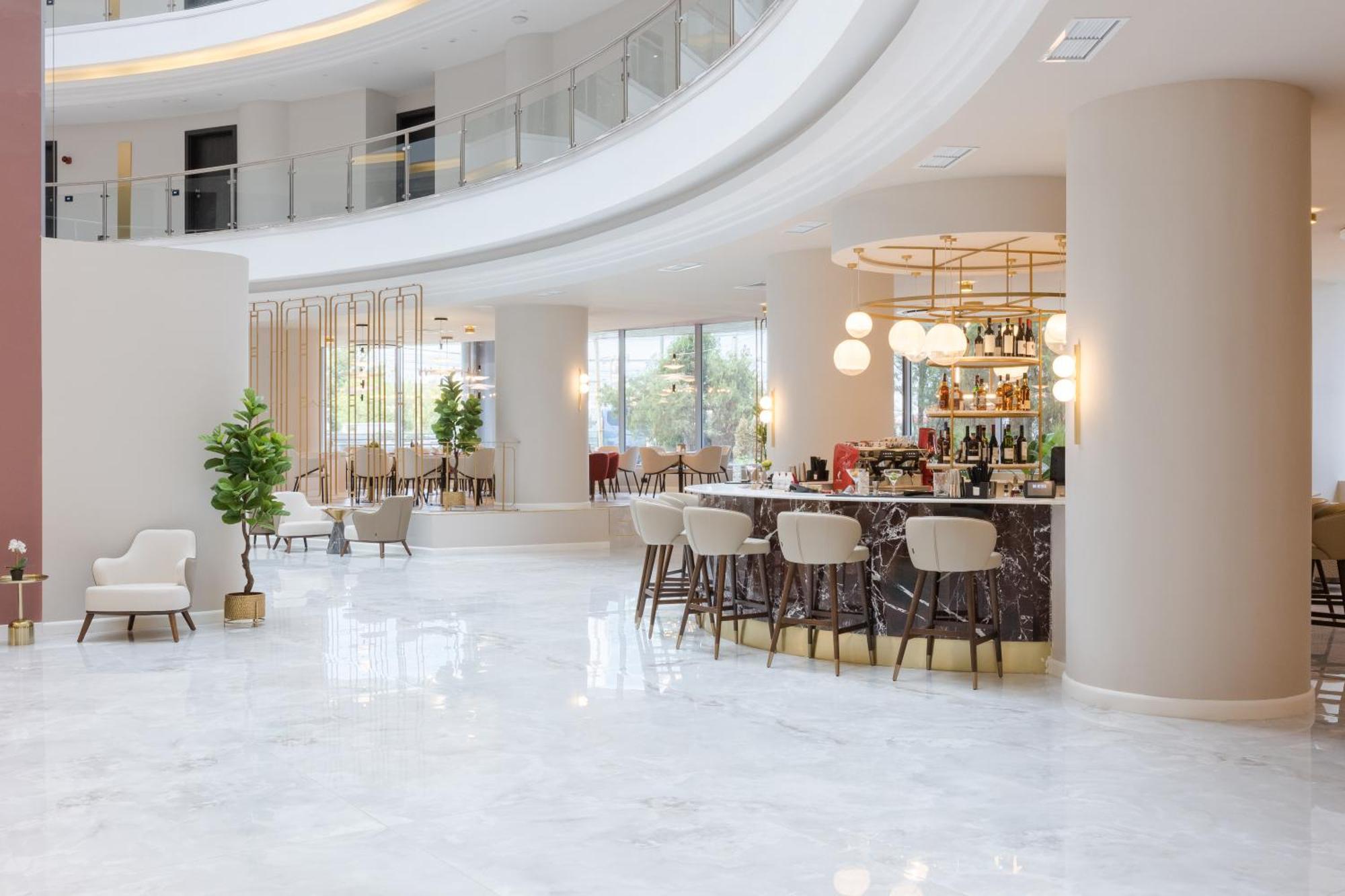 Hotel Ramada By Wyndham Bucharest Airport Otopeni