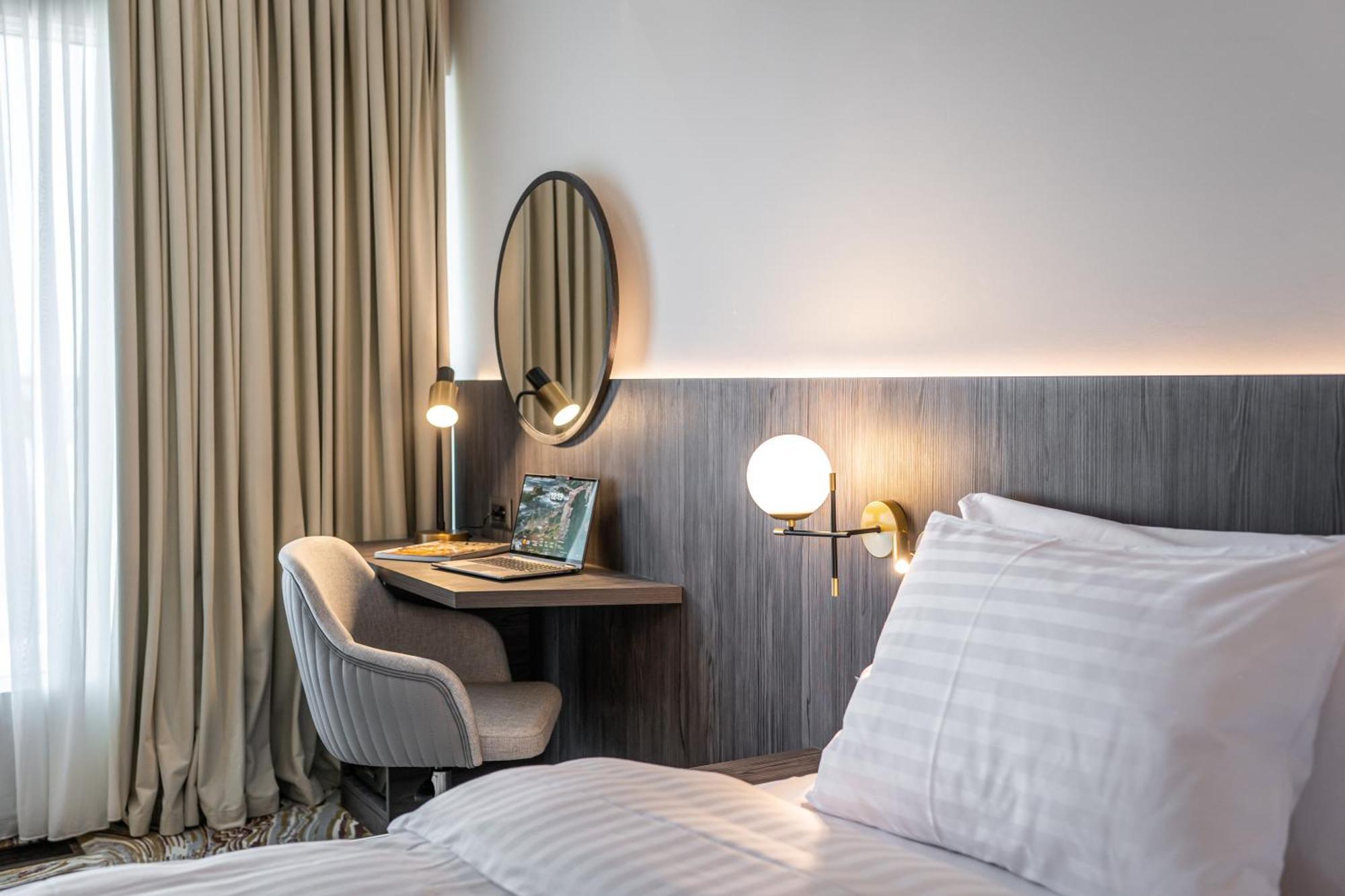 Hotel Ramada By Wyndham Bucharest Airport Otopeni