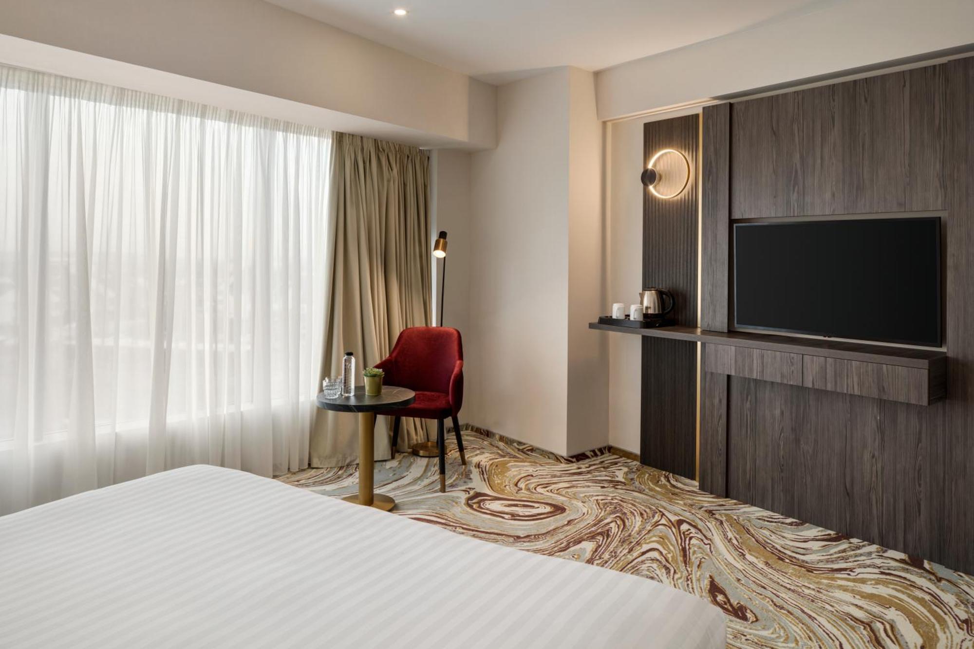 Ramada By Wyndham Bucharest Airport 4*